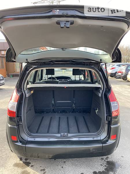 Хэтчбек Renault Scenic 2008 в Николаеве фото 13 Хэтчбек Renault Scenic 2008 в Николаеве