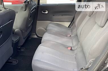 Хетчбек Renault Scenic 2008 в 