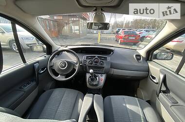 Хетчбек Renault Scenic 2008 в 