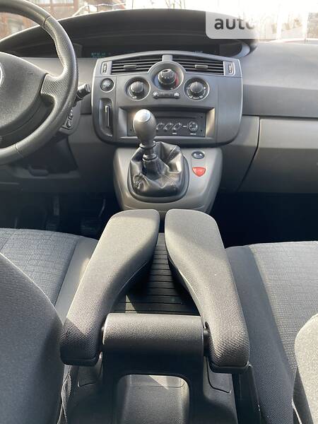 Хэтчбек Renault Scenic 2008 в Николаеве фото 26 Хэтчбек Renault Scenic 2008 в Николаеве