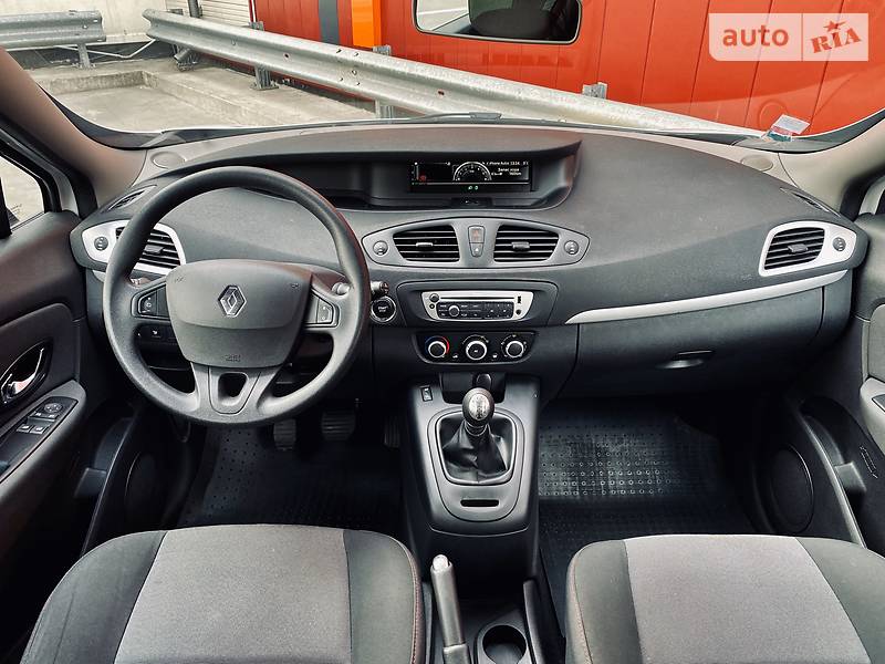 Хетчбек Renault Scenic 2014 в Києві