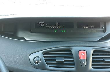 Мінівен Renault Scenic 2011 в 