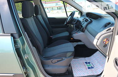 Минивэн Renault Scenic 2006 в 