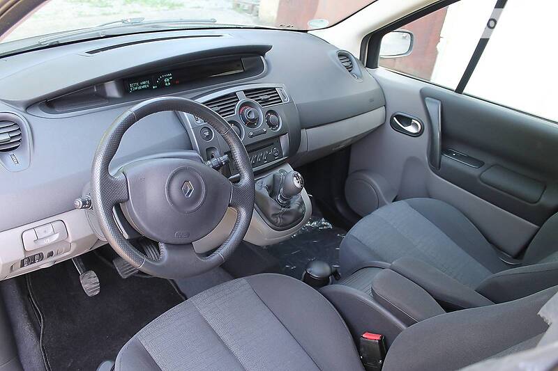 Мінівен Renault Scenic 2006 в Бурштині
