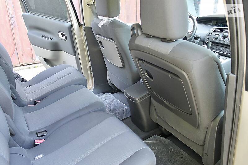 Мінівен Renault Scenic 2006 в Бурштині