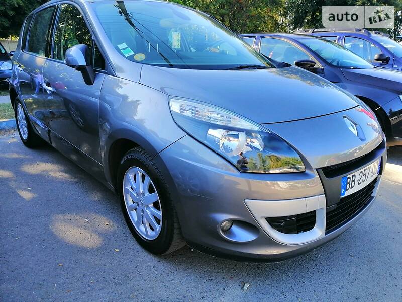 Минивэн Renault Scenic 2010 в Ровно