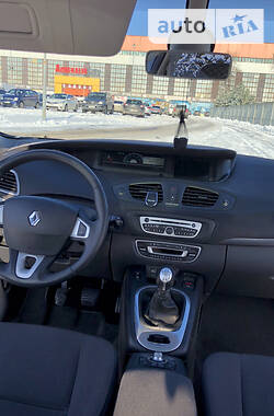 Универсал Renault Scenic 2011 в Луцке