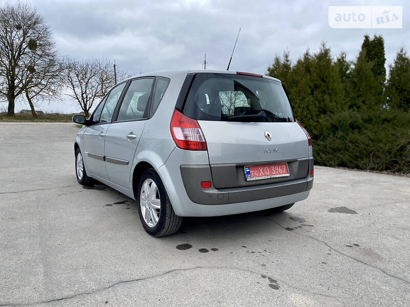 Минивэн Renault Scenic 2004 в Новой Ушице