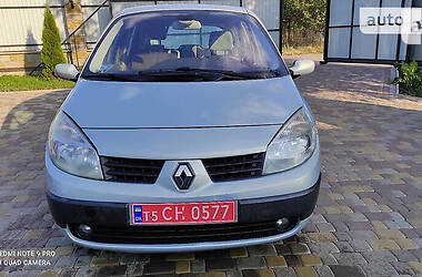 Мінівен Renault Scenic 2004 в Нововолинську