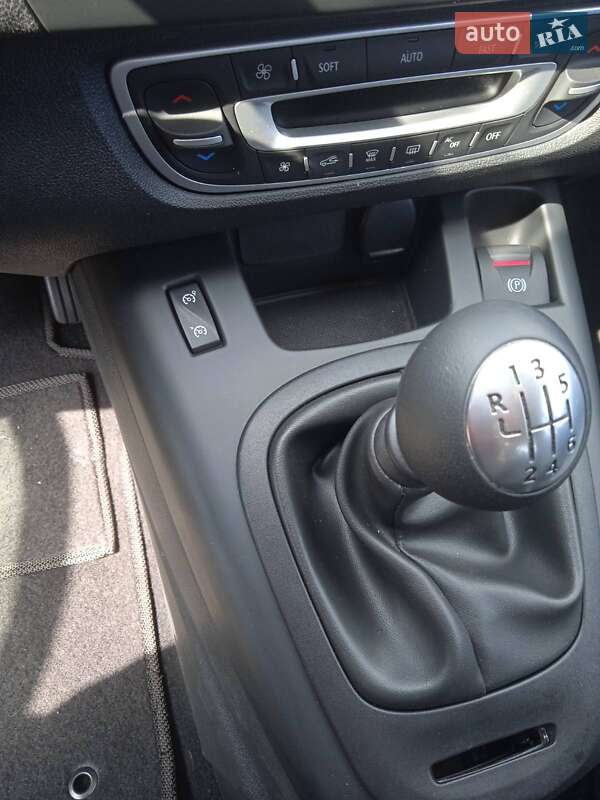 Мінівен Renault Scenic 2013 в Кривому Розі