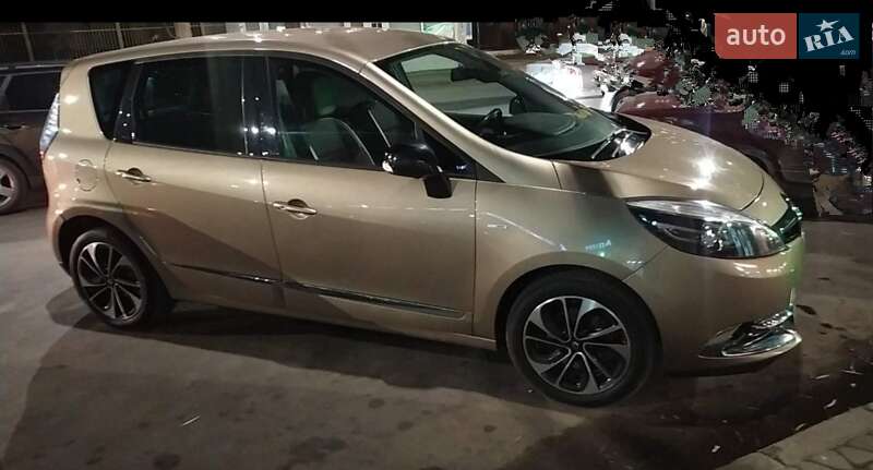 Мінівен Renault Scenic 2015 в Луцьку