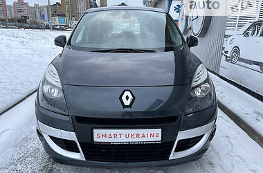 Хэтчбек Renault Scenic 2011 в Киеве