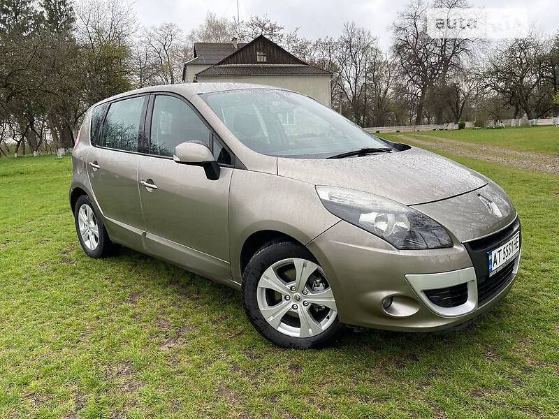 Универсал Renault Scenic 2009 в Ивано-Франковске