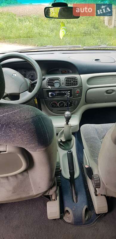 Минивэн Renault Scenic 2000 в Белой Церкви
