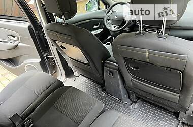 Универсал Renault Scenic 2010 в Полтаве