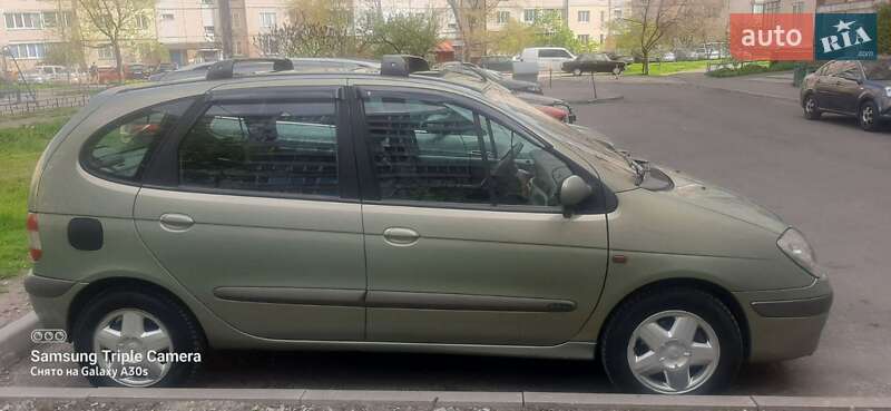 Мінівен Renault Scenic 2004 в Києві