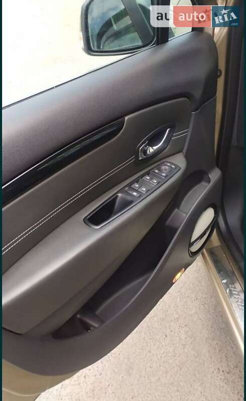 Мінівен Renault Scenic 2015 в Луцьку