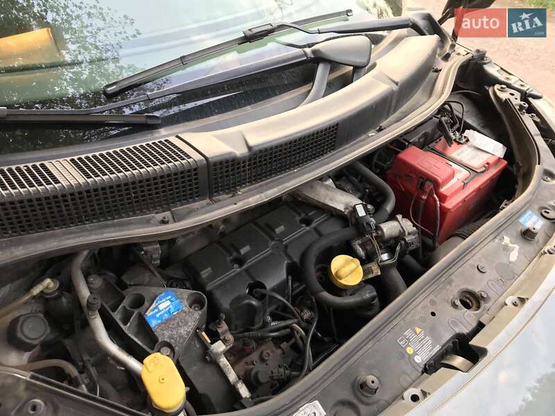 Минивэн Renault Scenic 2007 в Лубнах