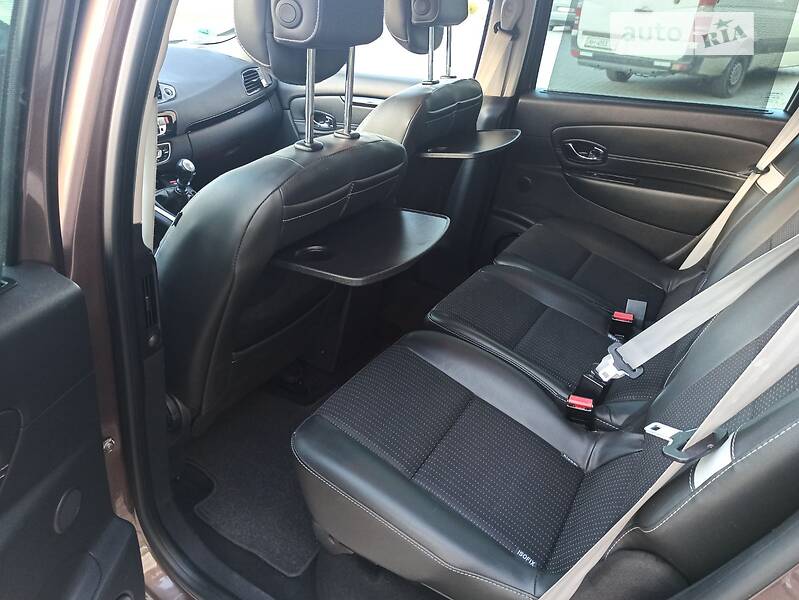 Минивэн Renault Scenic 2012 в Дрогобыче