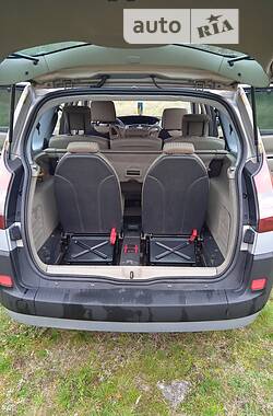 Минивэн Renault Scenic 2004 в 