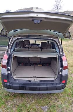 Минивэн Renault Scenic 2004 в 