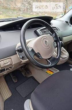 Минивэн Renault Scenic 2004 в 