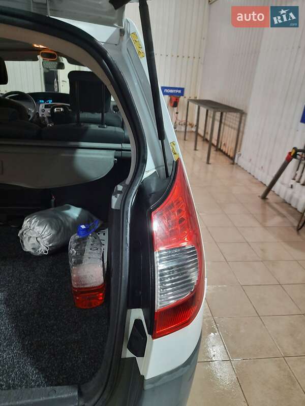 Минивэн Renault Scenic 2007 в Лохвице