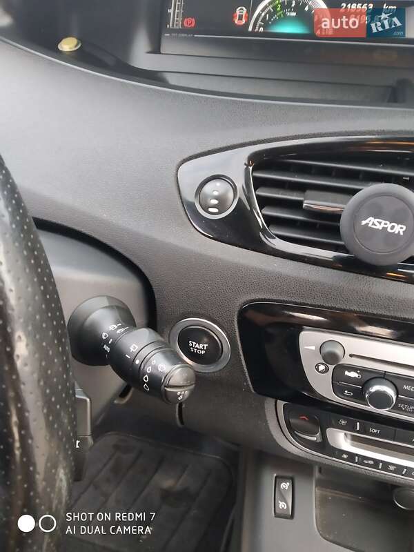 Минивэн Renault Scenic 2012 в Ковеле