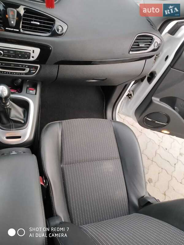 Минивэн Renault Scenic 2012 в Ковеле