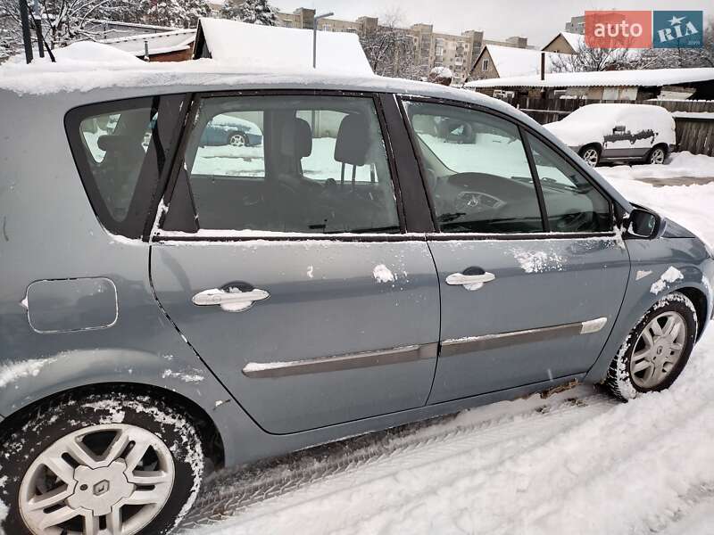 Мінівен Renault Scenic 2005 в Ірпені