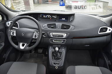 Минивэн Renault Scenic 2012 в Турийске