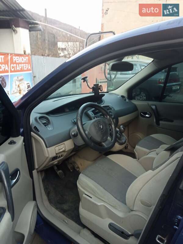 Минивэн Renault Scenic 2004 в Рахове