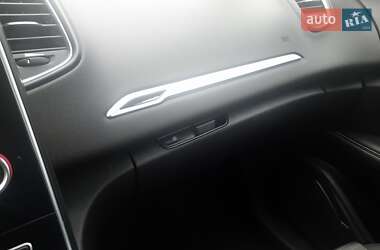 Минивэн Renault Scenic 2017 в 