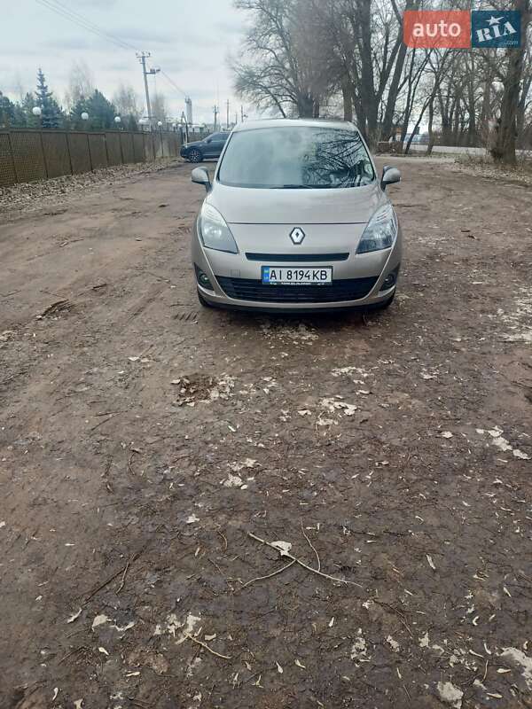 Минивэн Renault Scenic 2011 в Киеве