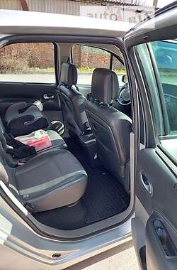 Минивэн Renault Scenic 2005 в 