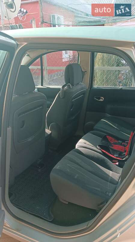 Минивэн Renault Scenic 2005 в Никополе