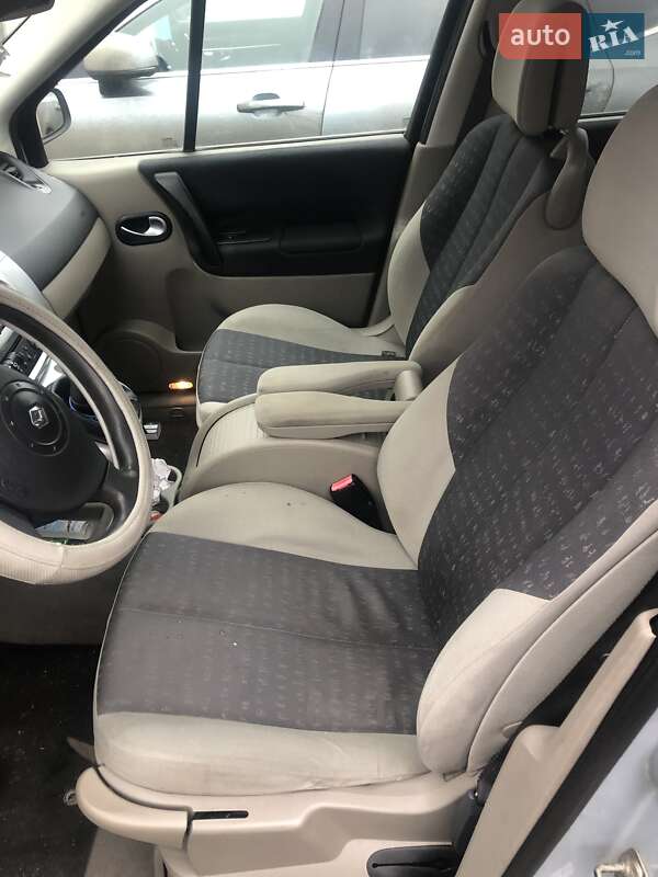Минивэн Renault Scenic 2003 в Одессе