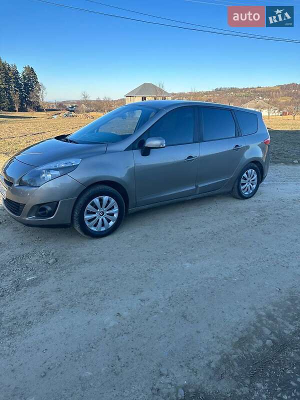 Минивэн Renault Scenic 2009 в Вижнице