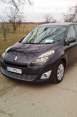 Минивэн Renault Scenic 2011 в Новоднестровске