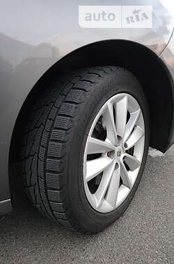 Минивэн Renault Scenic 2010 в 