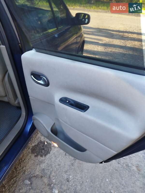 Минивэн Renault Scenic 2005 в Харькове