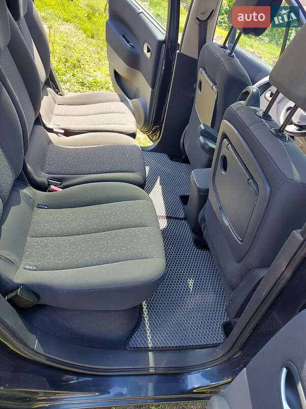 Минивэн Renault Scenic 2008 в Ромнах фото 9 Минивэн Renault Scenic 2008 в Ромнах