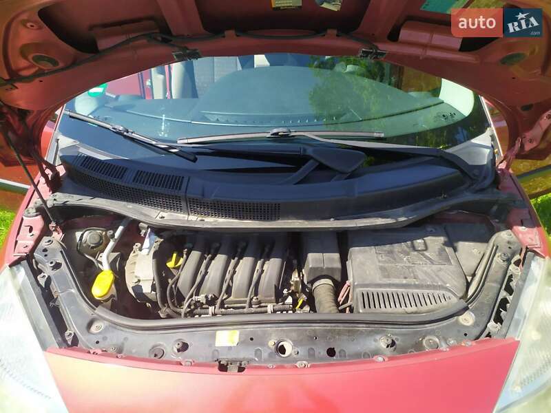 Мінівен Renault Scenic 2004 в Коломиї