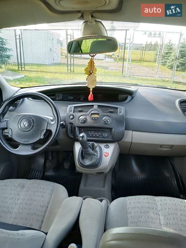 Мінівен Renault Scenic 2004 в Вижниці