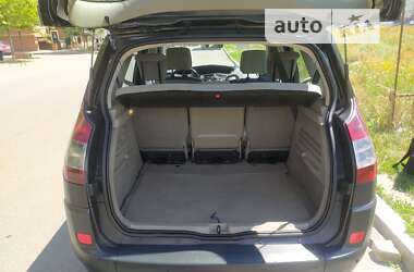 Минивэн Renault Scenic 2005 в 