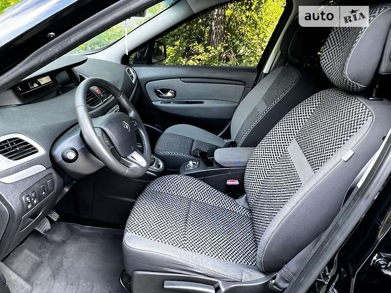 Минивэн Renault Scenic 2011 в Бершади