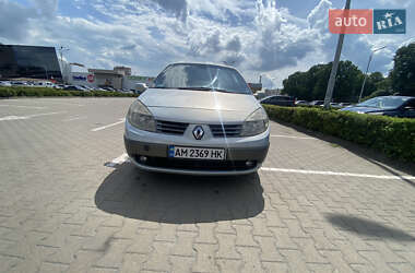 Минивэн Renault Scenic 2004 в 