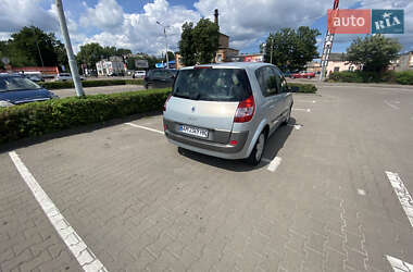 Минивэн Renault Scenic 2004 в 