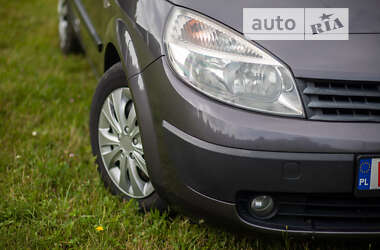 Минивэн Renault Scenic 2005 в 