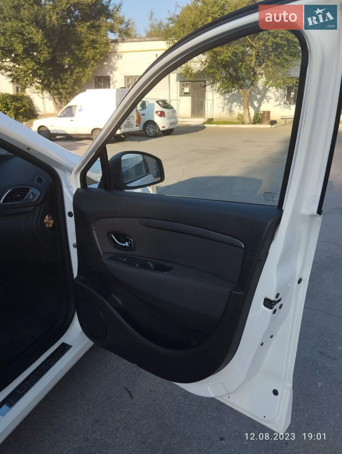 2016 Renault Scenic - мініатюра 13